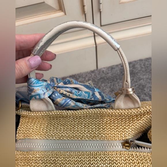 KURT GEIGER LONDON
Small Southbank Shopper Tote - Picture 10 of 16